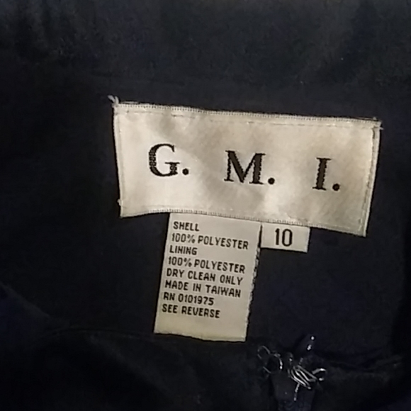 Women's suit - Picture 2 of 4